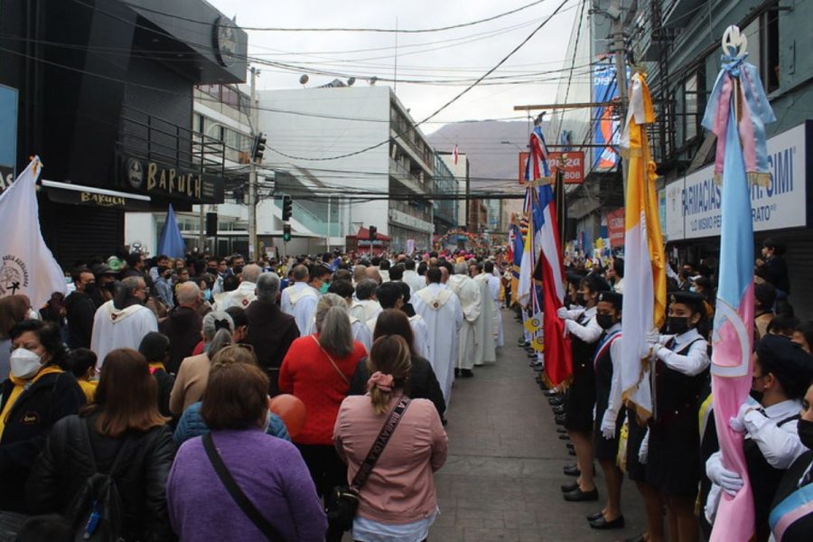 Colegio Salesiano participó en bienvenida a nuevo obispo de Iquique