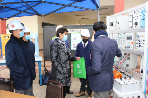 Feria Vocacional TP “mañana de la construcción” en Salesianos La Serena