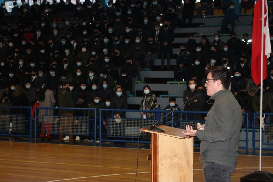 Seminaristas comparten experiencias con estudiantes salesianos