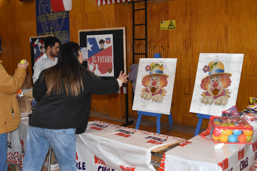 Liceo Monseñor Fagnano celebró Fiestas Patrias con juegos y misa a la chilena