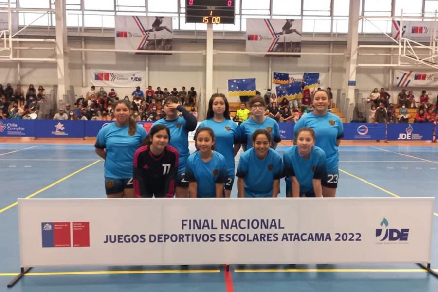 Liceo Mons. Fagnano obtiene tercer lugar en etapa nacional de futsal damas