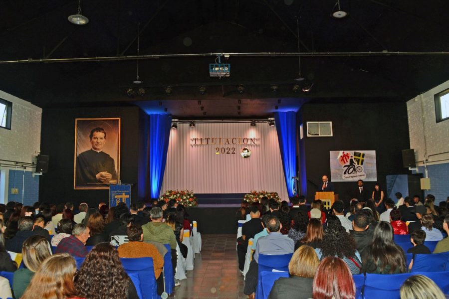 Colegio Domingo Savio realiza titulaciones 2022