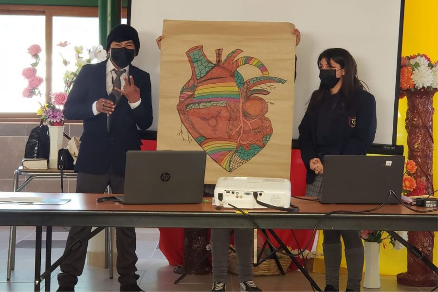 Salesianos Calama: estudiantes reciben charla de Injuv y Sernameg