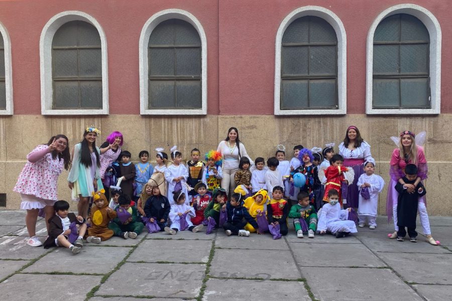 Batucadas y colores avivan nueva edición de La Fiesta de la Luz en el LAB