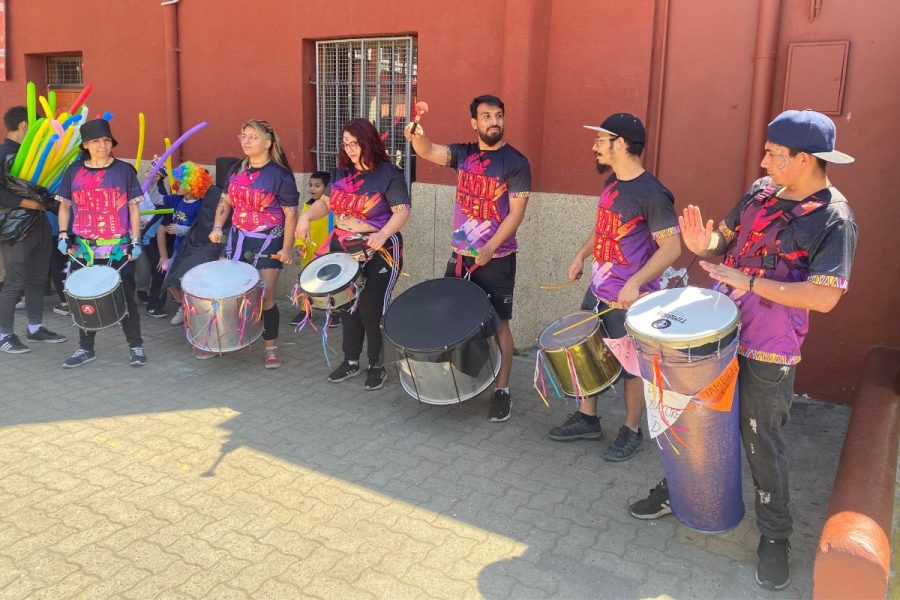 Batucadas y colores avivan nueva edición de La Fiesta de la Luz en el LAB