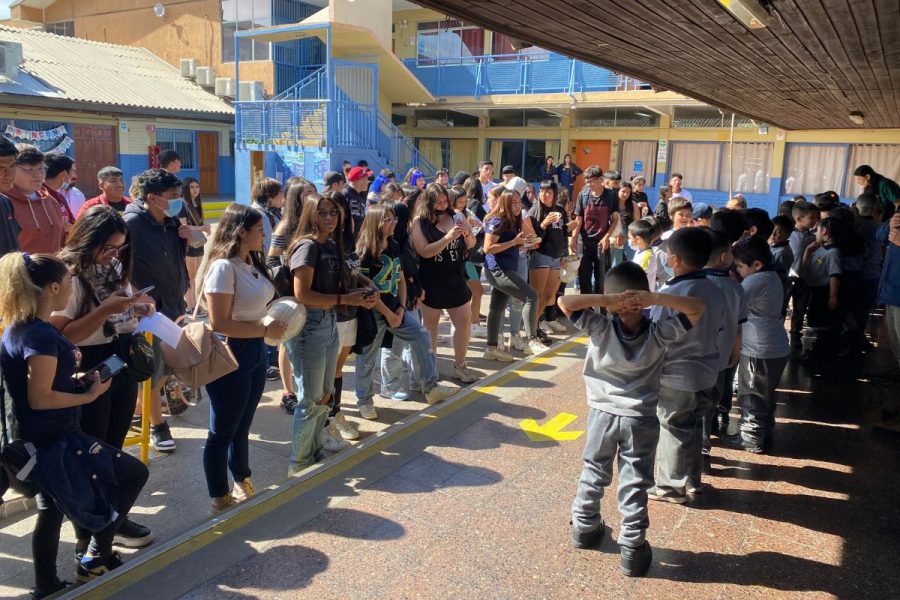 Colegio Domingo Savio despide a estudiantes de cuarto medio