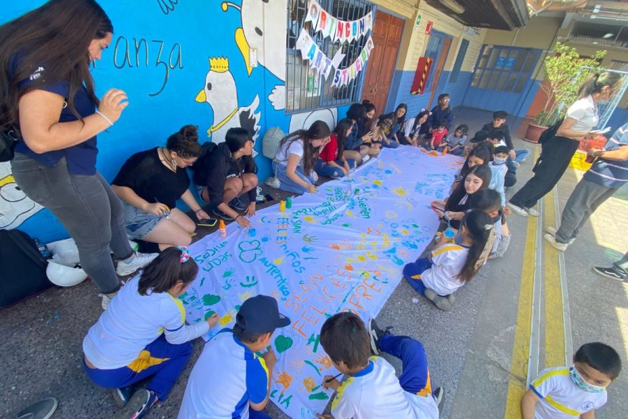 Colegio Domingo Savio despide a estudiantes de cuarto medio