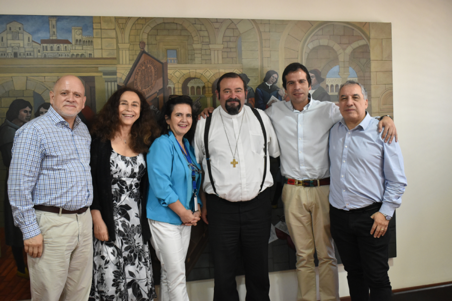 P. Carlo Lira visitó Universidad Católica Silva Henríquez