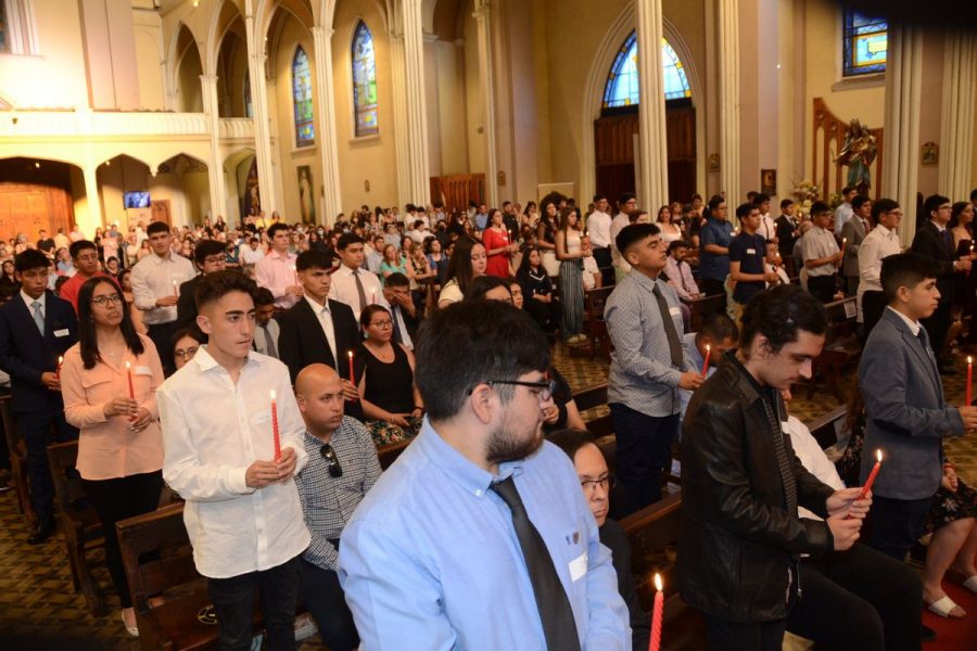 Salesianos Alameda: 45 jóvenes reciben Confirmación