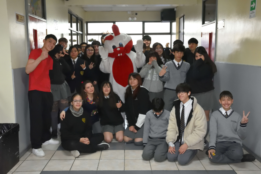 Liceo Monseñor Fagnano de Puerto Natales celebró la Pascueta