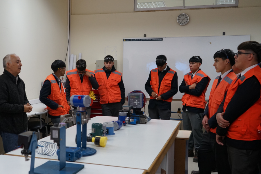 Estudiantes Colegio Salesiano de La Serena visitaron CFT Juan Bohon