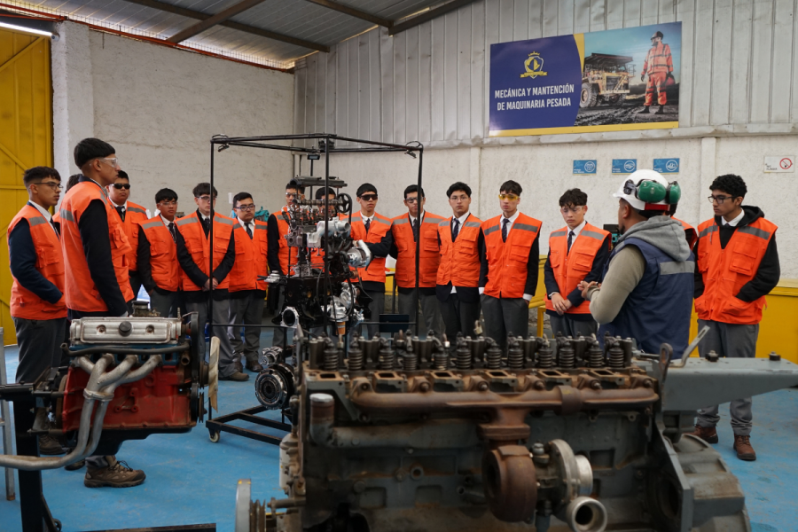 Estudiantes Colegio Salesiano de La Serena visitaron CFT Juan Bohon