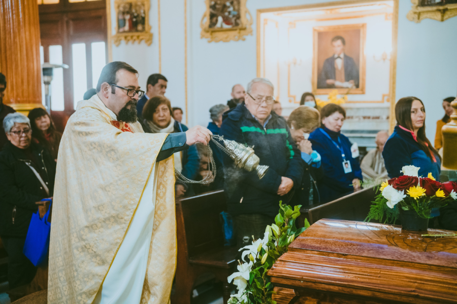 P. Juan Vecchi: buscar, servir a Dios y hacer Eucaristía