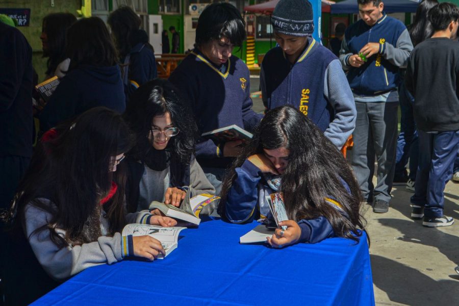 Salesianos Alto Hospicio inaugura la ‘Biblioteca en el Patio’