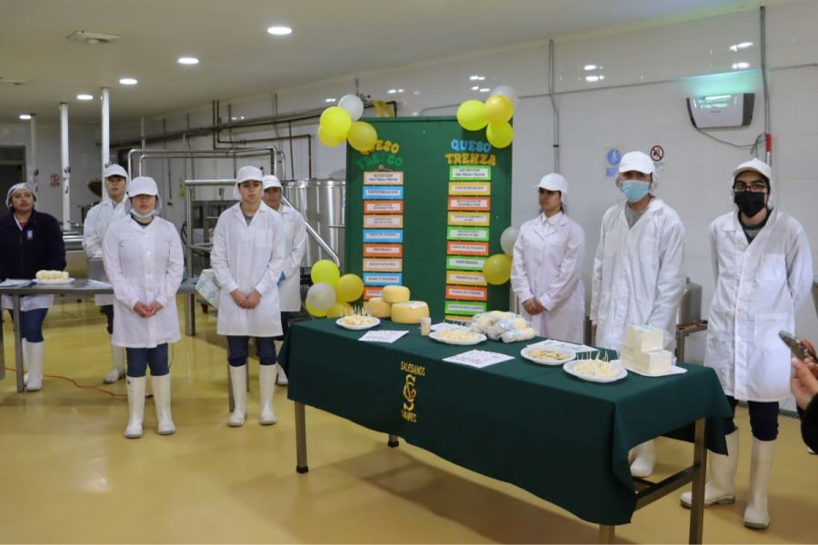 Muestra de Procesos Alimentarios en los Laboratorios Productivos de Salesianos Linares