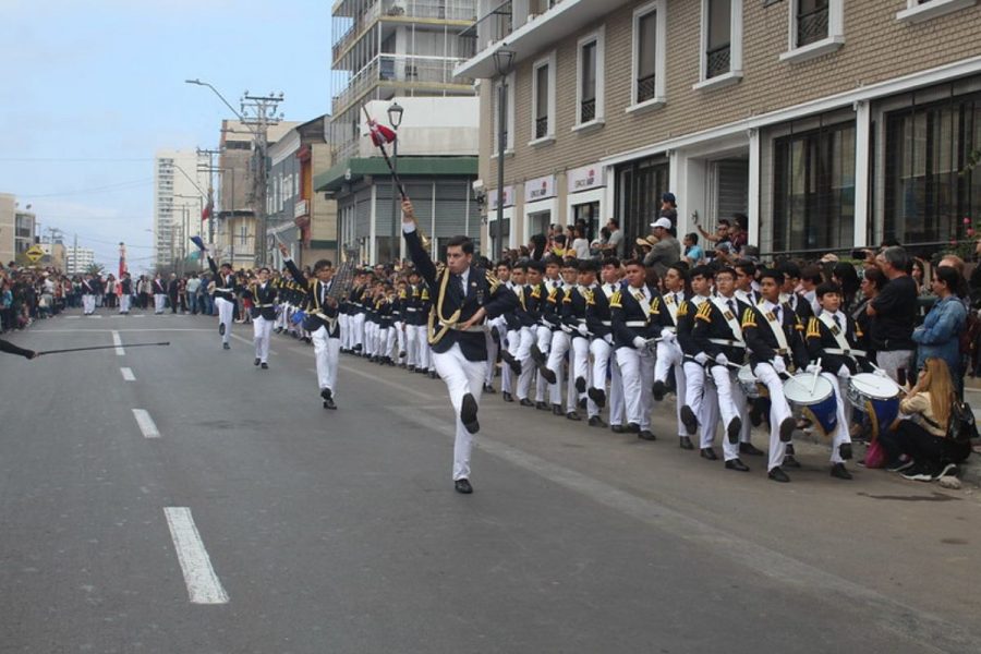 Desfile en homenaje a la Presencia Salesiana de Tarapacá