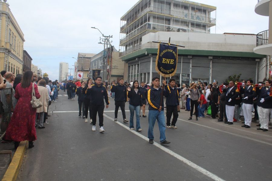 Desfile en homenaje a la Presencia Salesiana de Tarapacá