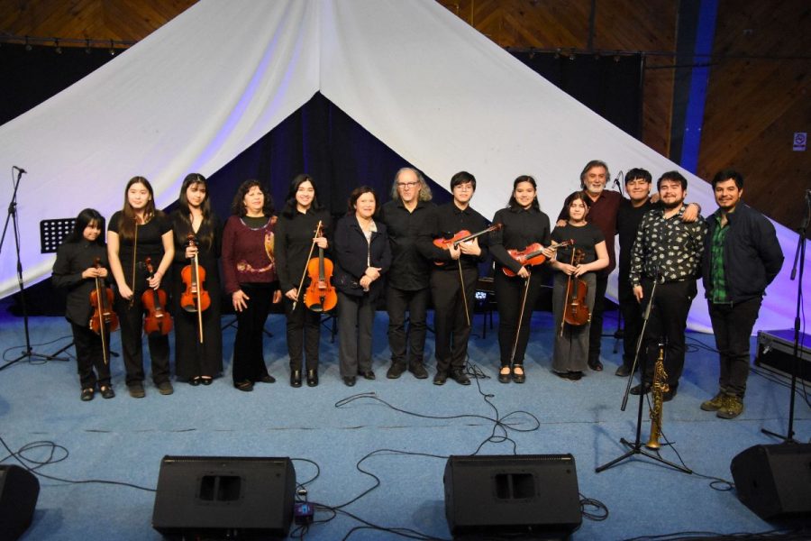 Liceo Monseñor Fagnano celebró con concierto binacional el ‘Día de la Música Chilena’