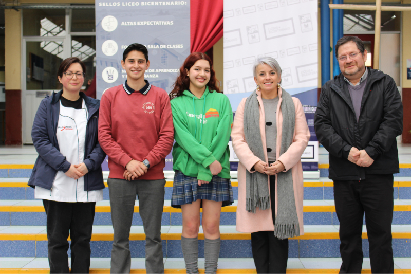 Diputado presentó proyecto de estudiantes salesianos de Puerto Montt en Congreso de Chile