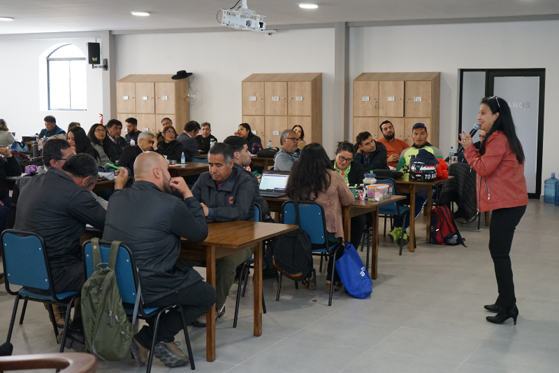 Taller en resolución de conflictos y bienestar docente en Salesianos La Serena