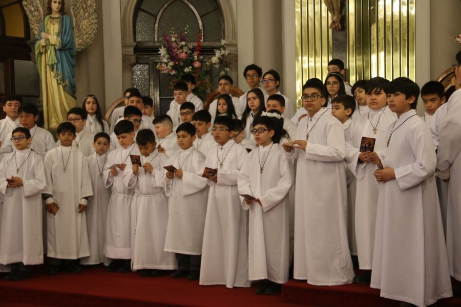 Estudiantes del Instituto Don Bosco viven Primera Comunión