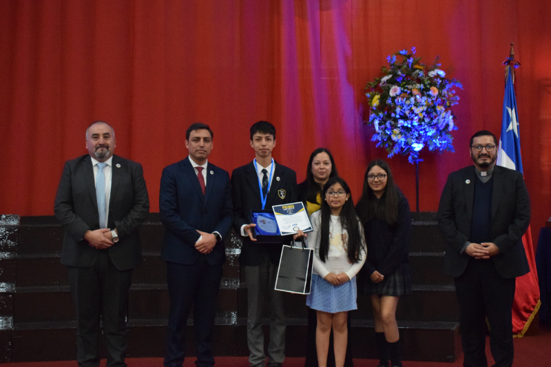 Obras de Talca y Puerto Natales celebraron Licenciatura de cuartos medios