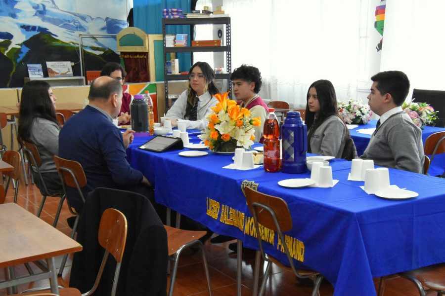 P. Nelson Moreno realiza visita inspectorial a Liceo Monseñor Fagnano