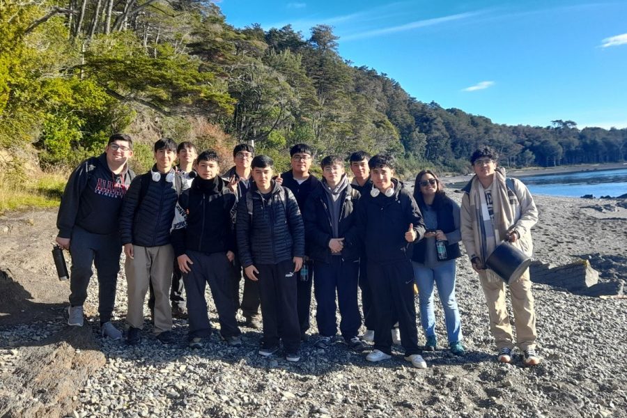 Centro de Estudiantes del Liceo San José vive jornada de liderazgo en la naturaleza